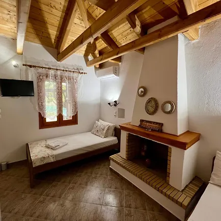 公寓 Stone House Alikí